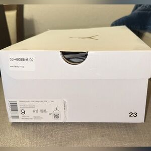 Jordan 11 Low Retros Women size 9